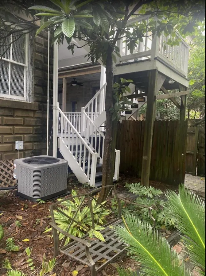 ベッド・アンド・ブレックファスト Beautiful 6 Bed, 5 Bath Historic Savannah Home
