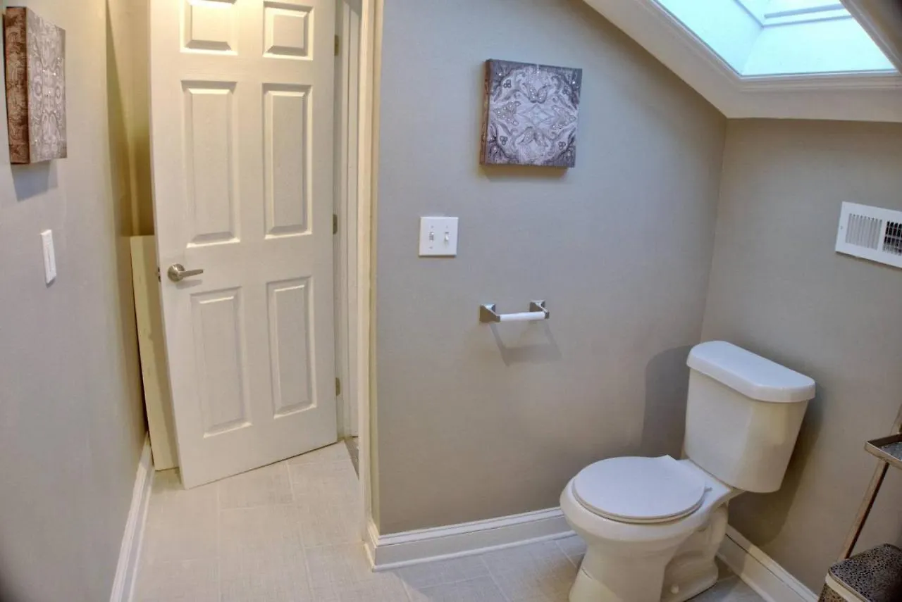 ベッド・アンド・ブレックファスト Beautiful 6 Bed, 5 Bath Historic Savannah Home