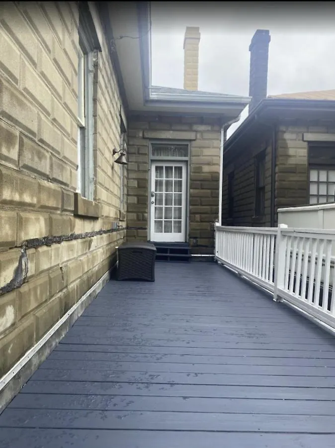 Beautiful 6 Bed, 5 Bath Historic Savannah Home