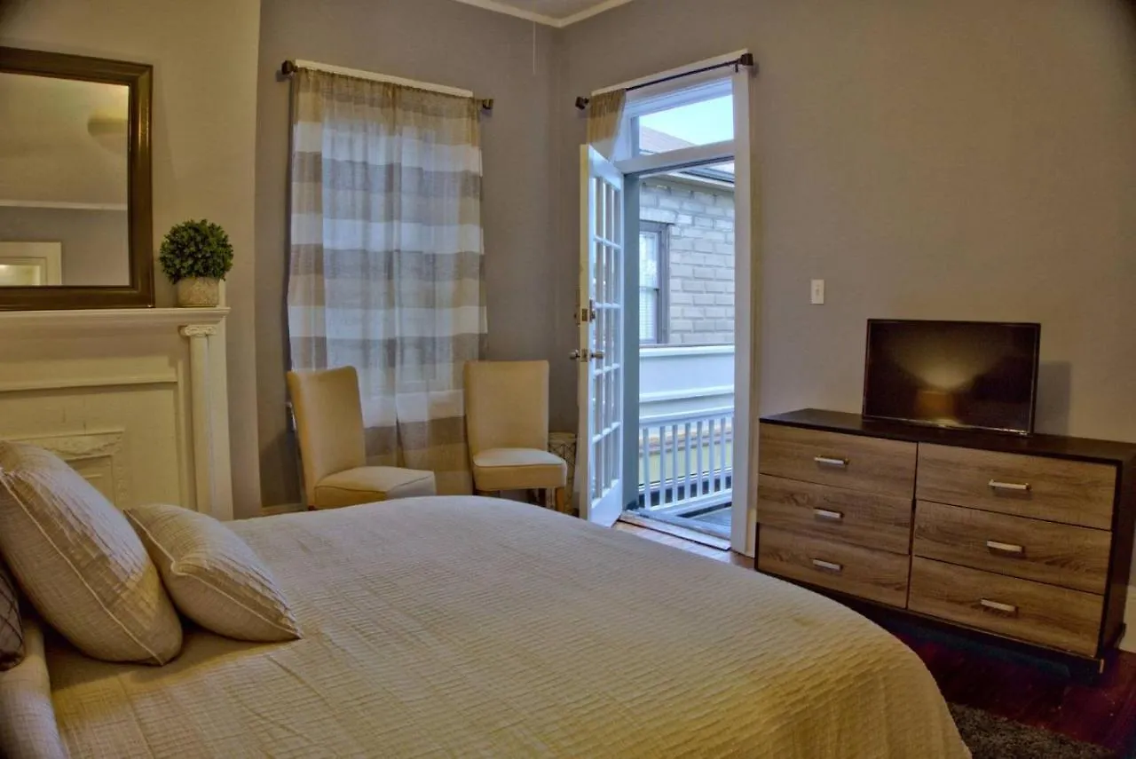 Beautiful 6 Bed, 5 Bath Historic Savannah Home Alojamento de Acomodação e Pequeno-almoço