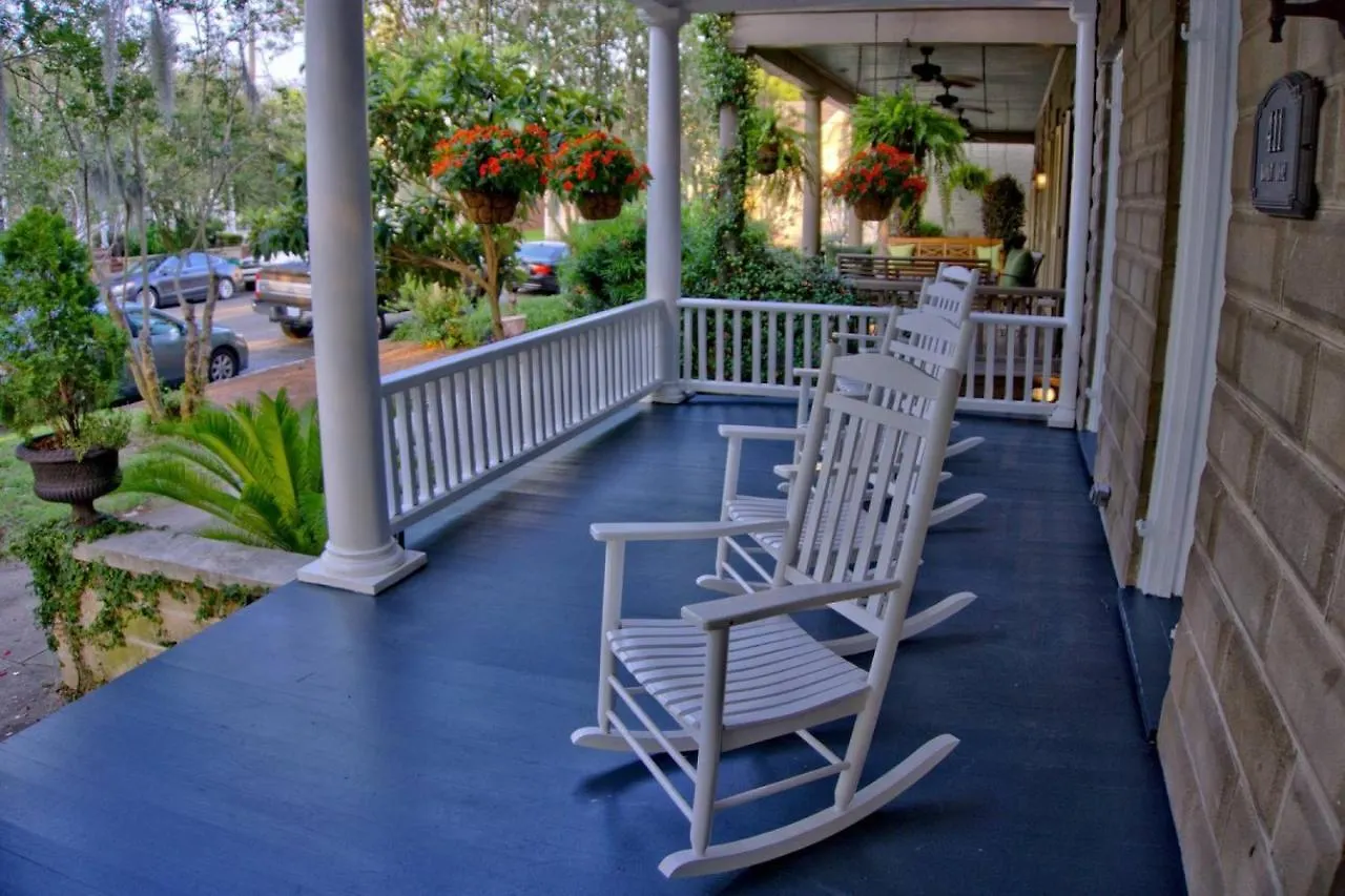 Beautiful 6 Bed, 5 Bath Historic Savannah Home 0*,